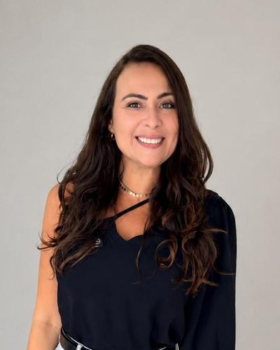 Camilla Santos, corretora de imóveis em Santos